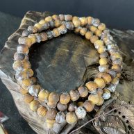 Vòng tràng hoàng đàn 8li